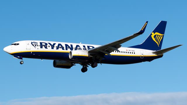 9H-QAQ:Boeing 737-800:Ryanair